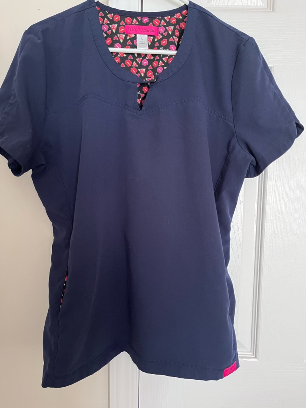 Betsey Johnson Women's Navy Scrub Top with Pink Heart Lining Size Large